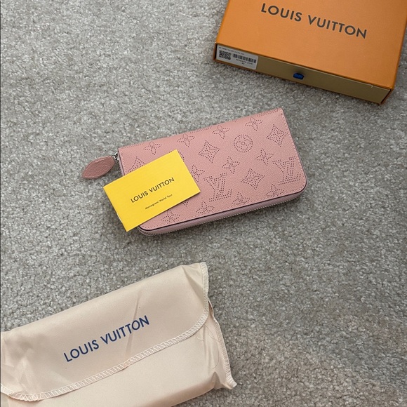 Louis Vuitton Zippy Wallet - Picture 4 of 8